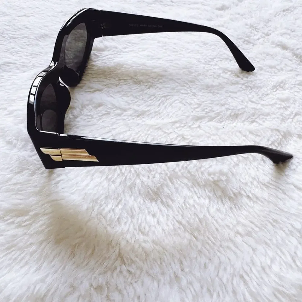 Faye Mirrored Purple with Black Rim Sunglasses - Picture 10 of 16
